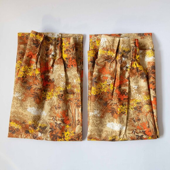 2 Vintage Retro 70s Pinch Pleat Floral Curtain Panels 82" Long *Stains On Back* - Picture 1 of 9